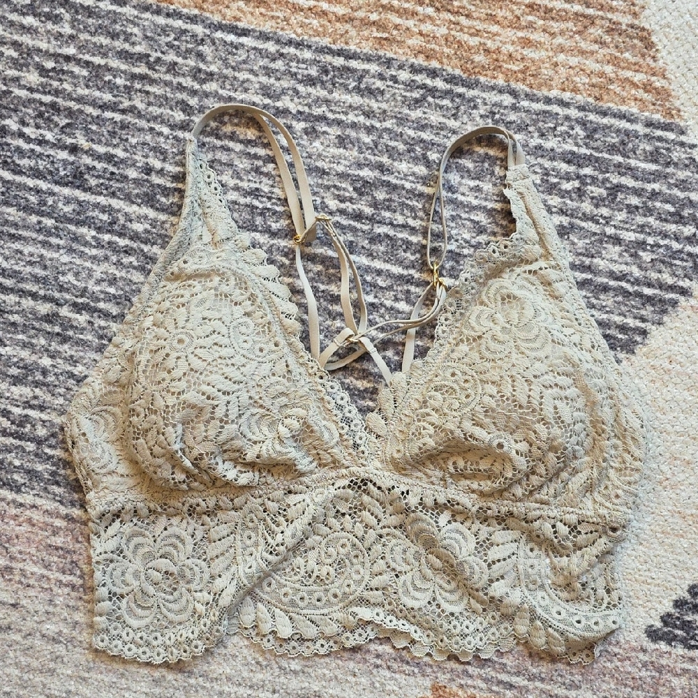 Aerie Cream/Beige Lace Bralette  Size Medium